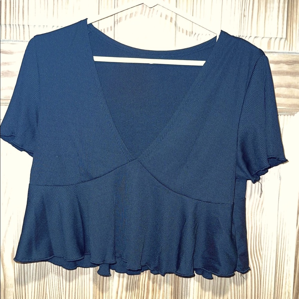 SHEIN Black cropped t-shirt
